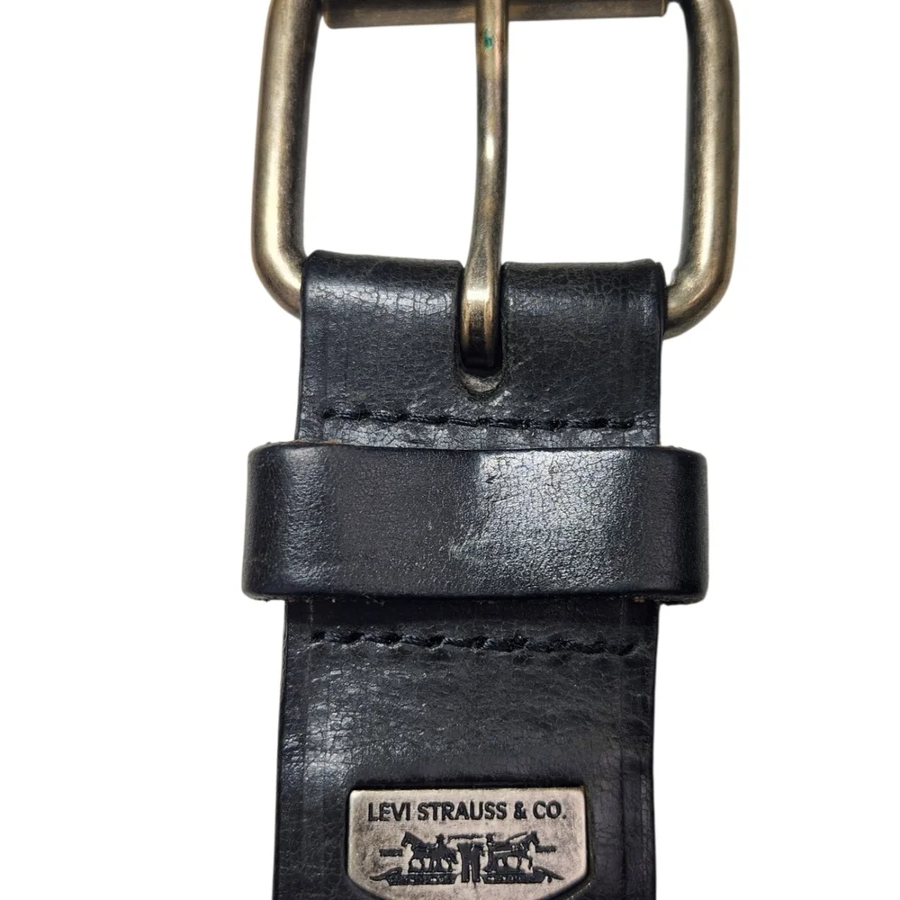 Levi Strauss & Co Leather Belt Size 40 Black Distressed Vintage Style Casual Men